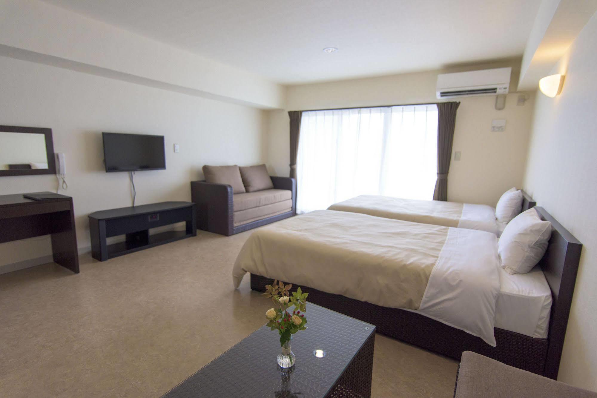 Condominium Hotel Monpa Chatan Esterno foto