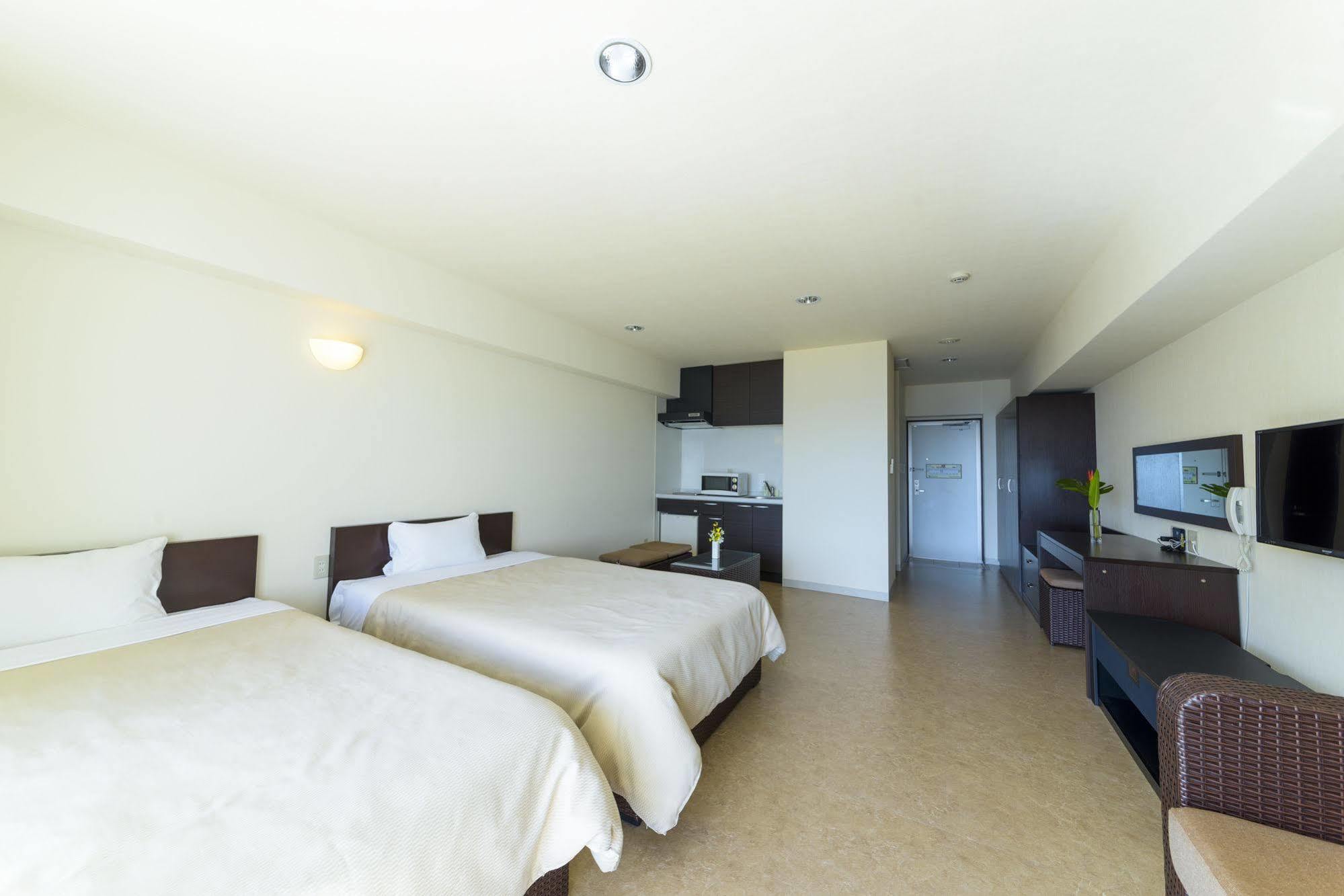 Condominium Hotel Monpa Chatan Esterno foto